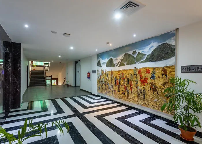 Hotel Lo Mustang 4*