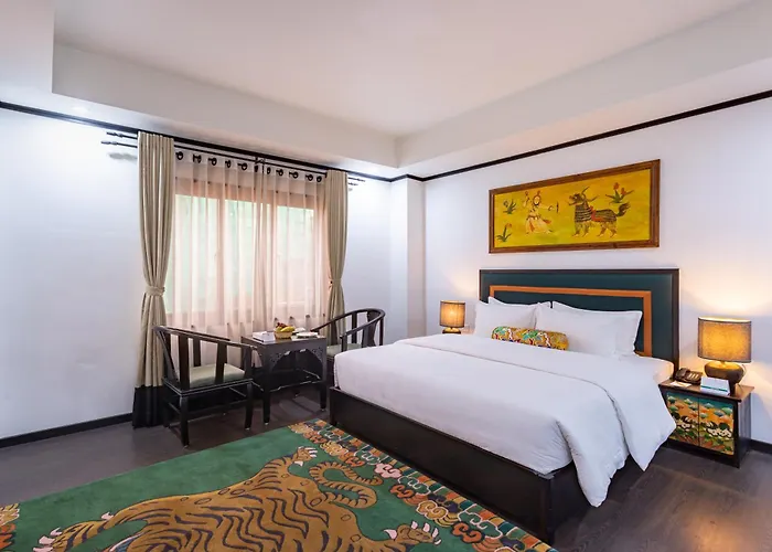 Lo Mustang Hotel 4*
