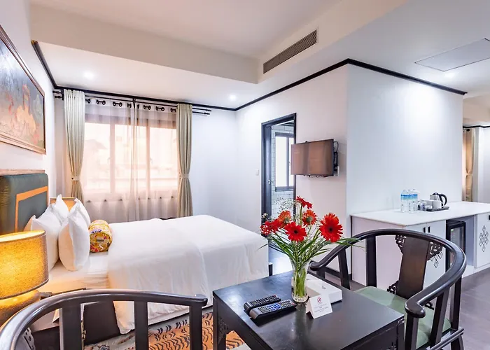 Hotel Lo Mustang 4*
