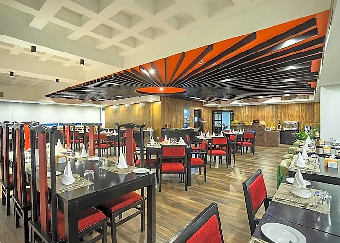 Hotel Lo Mustang 4*
